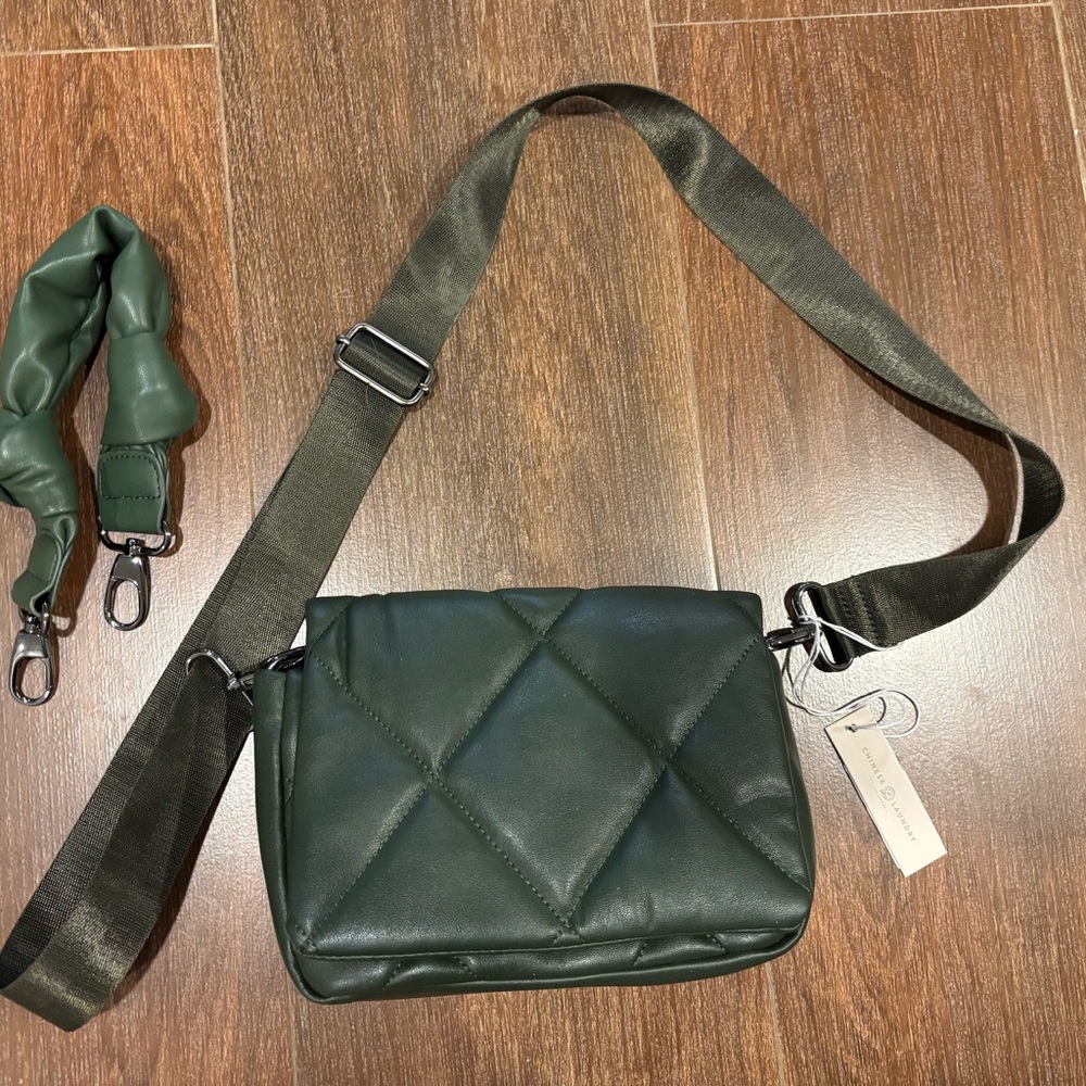 Chinese Laundry Quilted Handbag w/ removable & adjustable crossbody/hand strap - Picture 2 of 5